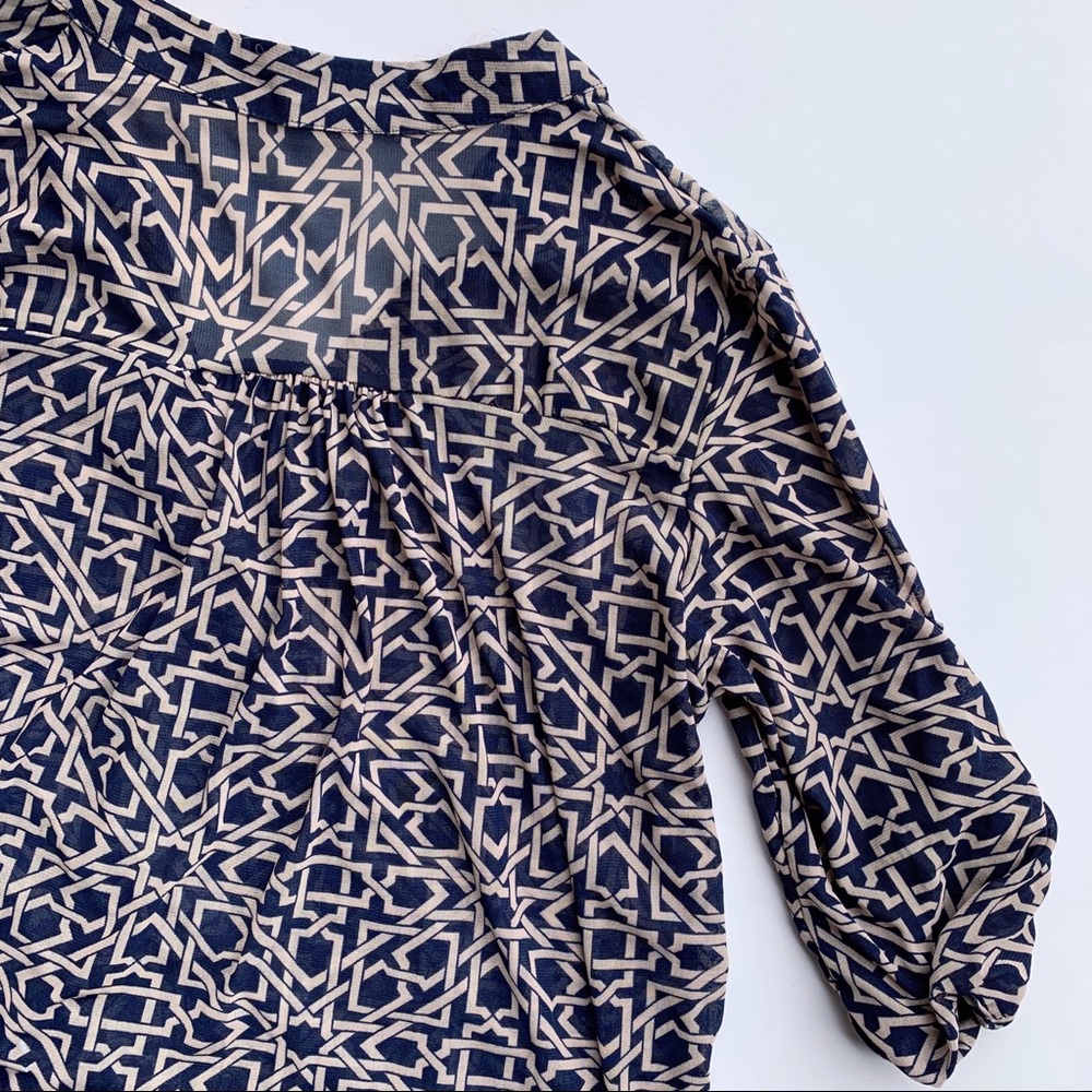 Anthropologie—Bailey & Chloe—Blue & Cream Blouse - Picture 5 of 8